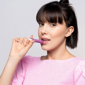 О, кит! Тонированный бальзам для губ. florence by mills, Guava & Lychee (pink)