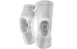 Наколенник для фитнеса, походов, волейбола, альпинизма, баскетбола, тенниса, бадминтона, футбола, бега и велоспорта унисекс VEIDOORN в стиле пателлярной повязки серо-голубой