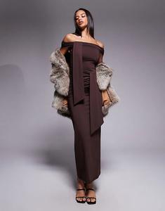 Эксклюзивное облегающее макси-платье Frolic с драпировкой в ​​стиле бардо шоколадного цвета