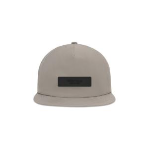 Бейсболка Fear of God Essentials Nylon Baseball Cap, цвет Dust