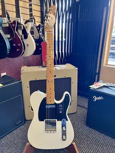 Fender ОГРАНИЧЕННАЯ СЕРИЯ AMERICAN VINTAGE II 1951 TELECASTER, ПРОТОТИП БЕЛЫЙ 2025 - Прототип Белый