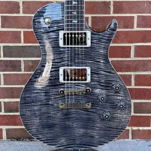 PRS McCarty 594 Singlecut 10-Top, угольный цвет, верх из клена с фактурой «пламя», корпус и гриф из красного дерева, звукосниматели 58/15 LT, жесткий кейс
