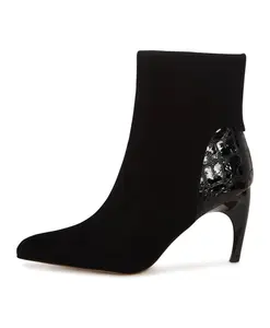 Структурированные остроносые ботильоны на каблуке - черная крокодиловая кожа Cesare Gaspari, черный