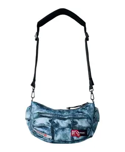 Сумка через плечо с логотипом и нашивкой спереди. Eastpak, синий