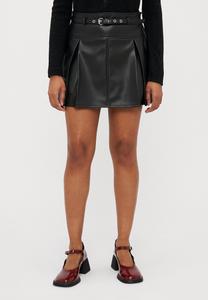 Мини-юбка VMCAIACHRISSIE SHORT  Vero Moda Petite, черный