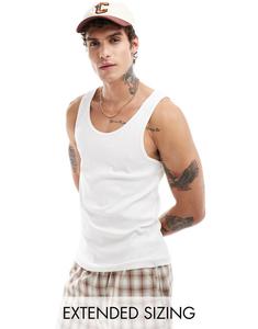 Белый жилет в рубчик с мускулистым кроем ASOS DESIGN