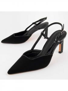 Туфли Carola6 черного цвета Montevita