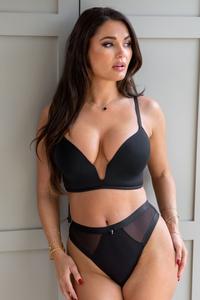 Определения бюстгальтера пуш-ап с глубоким вырезом низкой спинкой и косточками Pour Moi, черный