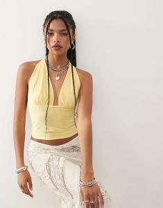 Топ-халтер COLLUSION цвета пахты и желтого цвета