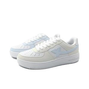 XTEP Кроссовки Air Force One с низким верхом, противоскользящие, износостойкие, унисекс, желто-синие, непарные