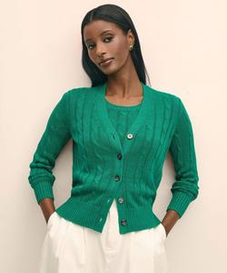 Льняной кардиган с V-образным вырезом и косами.