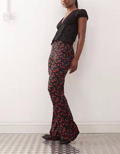 Расклешенные брюки Noisy May с принтом вишни