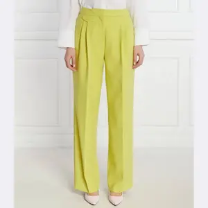 Брюки свободного кроя Hugo, зеленый