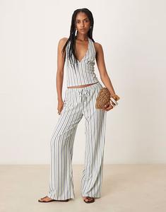 Широкие брюки со средней посадкой и текстурированной полоской цвета слоновой кости Asos Design