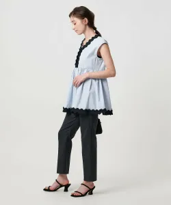 Блузка без рукавов с V-образным вырезом и плиссировкой и оборками – защита от УФ-излучения, приятная на ощупь, отводит влагу, быстро сохнет, можно стирать United Arrows, цвет Lt.Blue