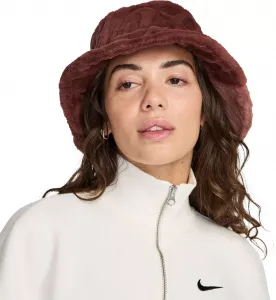 Женская панама с галочкой из искусственного меха Nike Apex, цвет Red Sepia