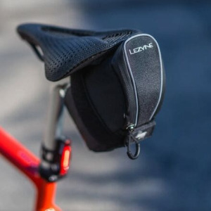 Седельная сумка Micro Caddy Lezyne, черный