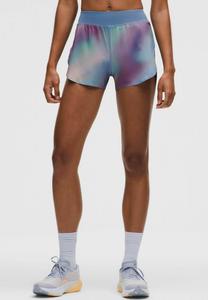 Спортивные шорты lululemon FAST AND FREE HIGH-RISE SPLIT SHORT, Chroma Drift Blue Multi Washed Denim/Blue