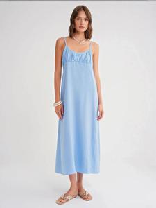 MixRay Летнее платье в светло-голубом цвете