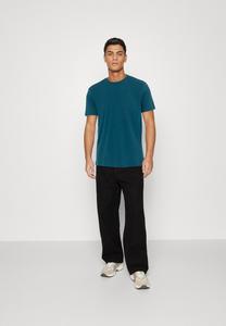 Базовая футболка 7 Pack Pier One, цвет red/silver/royal blue