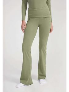 Style Republic Брюки с отворотом, оливкового цвета