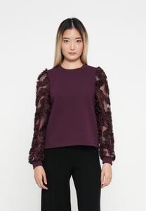 Толстовка ONLY ONLLAVIN O NECK, Winetasting/Dark Red