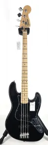 Fender Standard Jazz Bass с грифом из клена - черная накладка - черный