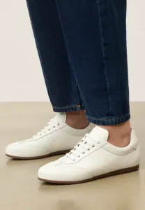 Тренеры нерии Kazar, Off-White