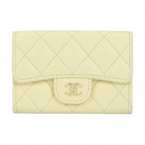 CHANEL Желтый женский кардхолдер из телячьей кожи