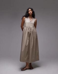 Платье миди Topshop из плотного поплина с заниженным подолом в серо-коричневом цвете