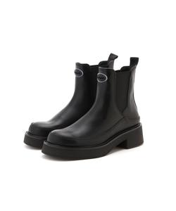 Мягкие туфли на каблуке с нашивками