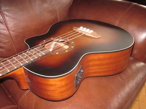 Басс гитара Ortega D7CE-BFT-4 Deep Series 7 Acoustic Electric Bass 4-String Bourbon Fade