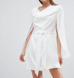Женское мини-платье с завязкой-поясом белого цвета C/MEO COLLECTIVE