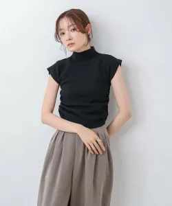 Топ с высоким воротником и сборками по бокам