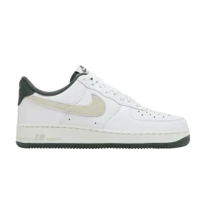 Кроссовки Nike Air Force 1 '07 LV8 'Vintage Green', белый
