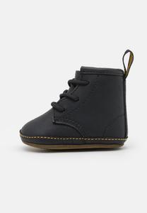 Туфли для ползания 1460 CRIB UNISEX Dr. Martens, цвет black