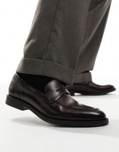 База Лондона Кеннеди в коричневом цвете Base London