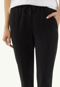 Спортивные брюки IM SLIM FIT MIT BÜGELFALTE comma casual identity, черный