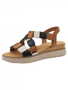 Сандалии на плоской подошве Tamaris, цвет cognac comb