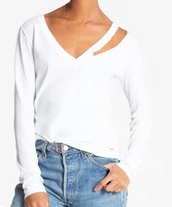 Футболка Вики в белом цвете n:philanthropy