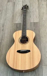 Концертная гитара Breedlove Legacy Thinline - натуральная