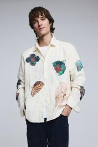 Футболка с мозаичной нашивкой