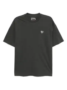 Футболка с нашивкой-логотипом Izzue, серый