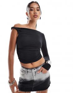 ASOS DESIGN – облегающий асимметричный топ с открытыми плечами и длинными рукавами черного цвета