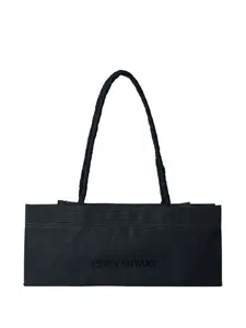 Сумка-тоут с двумя ручками и логотипом Issey Miyake, черный