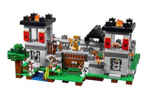 Мой мир коллекция Minecraft, Overworld Fortified Castle пластиковые строительные блоки 601 1000 штук 21127 LEGO