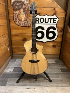 Breedlove Бридулав ОрСертСЕТНМ Орегон Концерт СЕ Тонкий акустико-электрогитара с чехлом