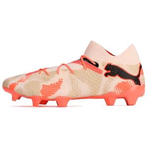 Футбольные бутсы FUTURE 7 ULTIMATE мужские низкие розовый/бежевый Puma