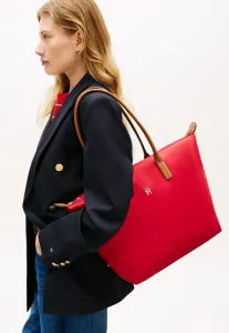 Сумка-Тоут с контрастной ручкой и монограммой. Tommy Hilfiger, Primary Red