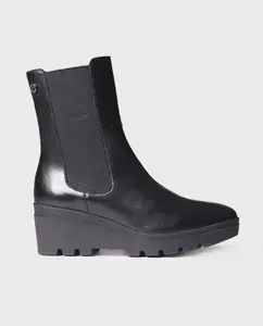 Женские кожаные ботильоны на резинке Toni Pons, черный